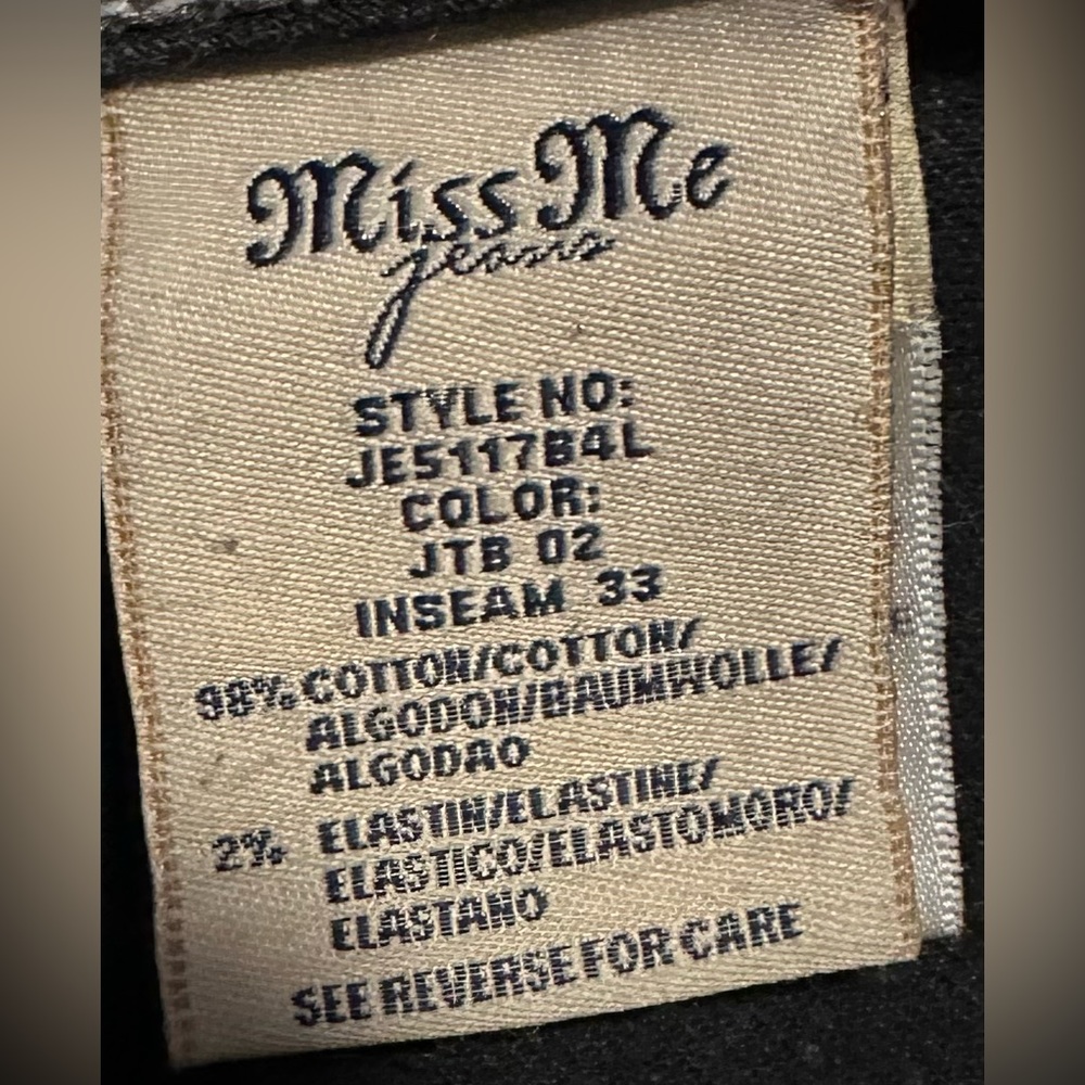 •SOLD•Buckle Miss Me Jeans size 32 - Picture 11 of 14